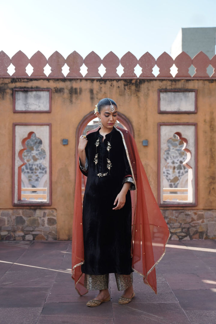 Ziba Velvet Suit Set - Black