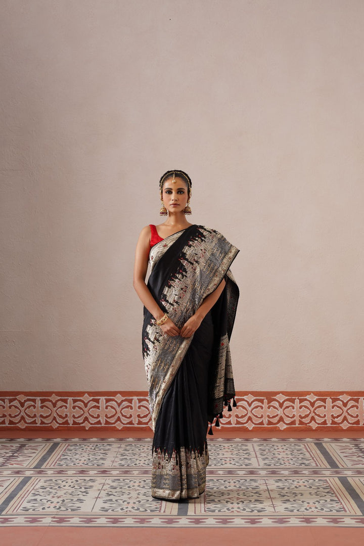 Amira  Ghat Saree- Black