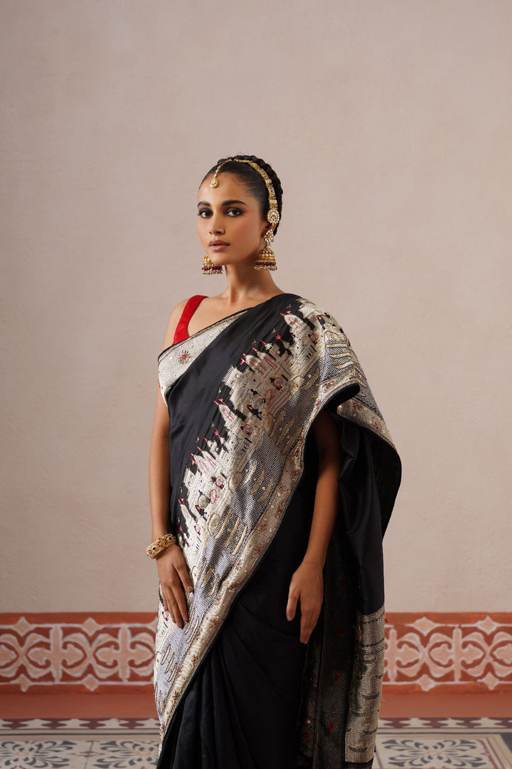 Amira  Ghat Saree- Black